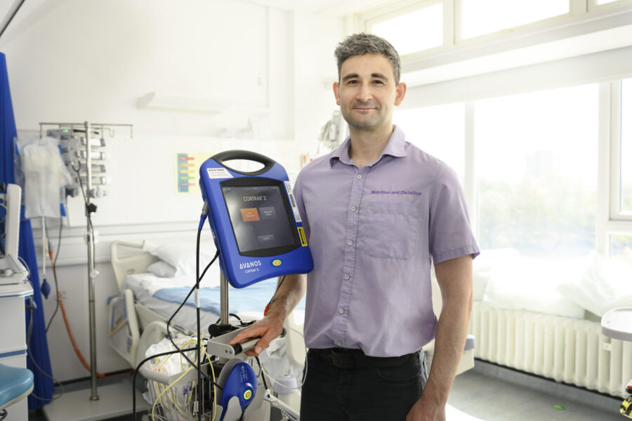 Male hospital worker in the Nutrition and Dietetics department